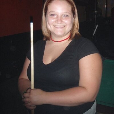 Profile Picture of Michelle Curl (@Curlzie08) on Twitter