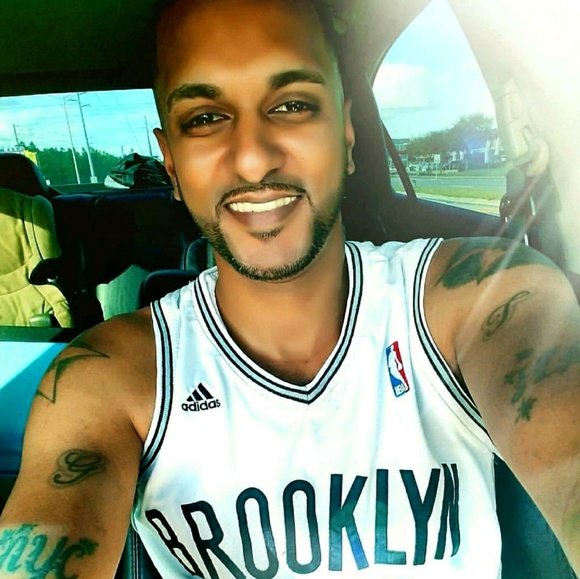 Profile Picture of Asif Mohamed (@az_if_u_cared) on Poshmark