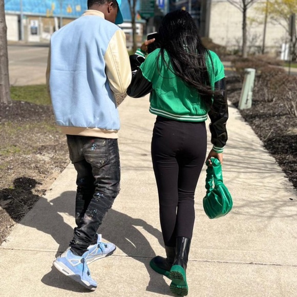 Profile Picture of Elie Lesulta (@lesultan12) on Poshmark