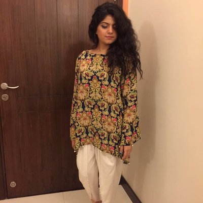 Profile Picture of Amna Memon (@memz_96) on Twitter