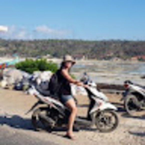 Profile Picture of Sheree Mcguane (@sheree_mcguane) on Poshmark