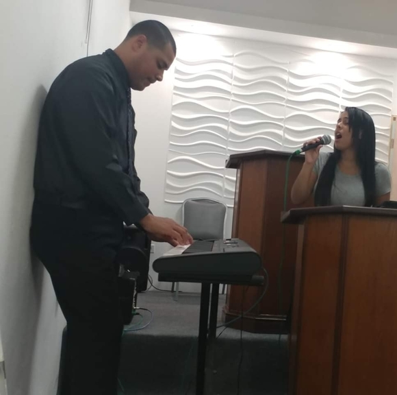 Profile Picture of Moises Allende cepeda (@moallende) on Poshmark