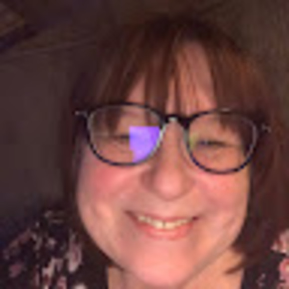 Profile Picture of Tonya Perry (@tonyaperry578) on Poshmark