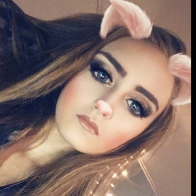 Profile Picture of Libby Walker (@Libbywalker9900) on Twitter