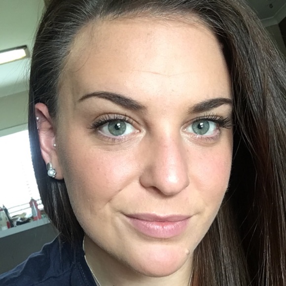 Profile Picture of Madeleine Brown (@mads14418) on Poshmark