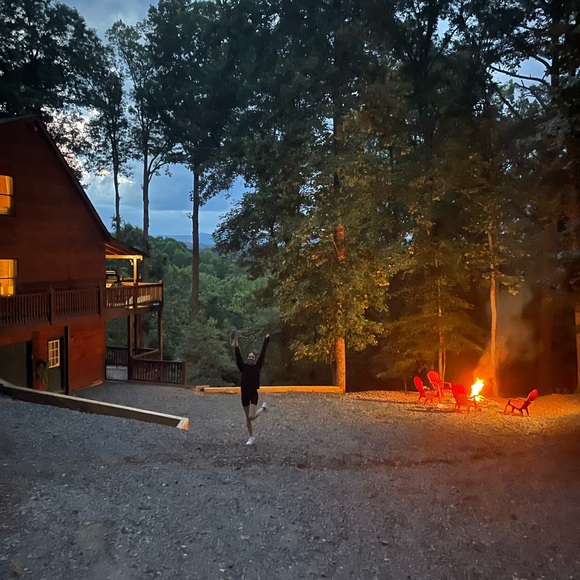 Profile Picture of Sabrina Gladstone (@sabrinagladston) on Poshmark