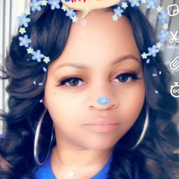 Profile Picture of Marcia Knight (@marcy_treasures) on Poshmark