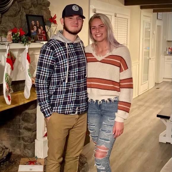 Profile Picture of Dustin Ritchie (@dustinritchie) on Poshmark