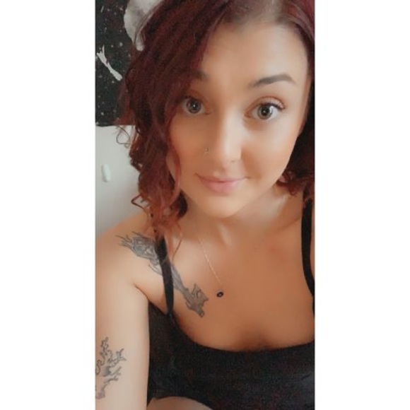 Profile Picture of Coree Miller (@coreexmiller) on Poshmark