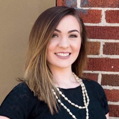 Profile Picture of Lauren Corbett, REALTOR (@laurensoldit) on Twitter