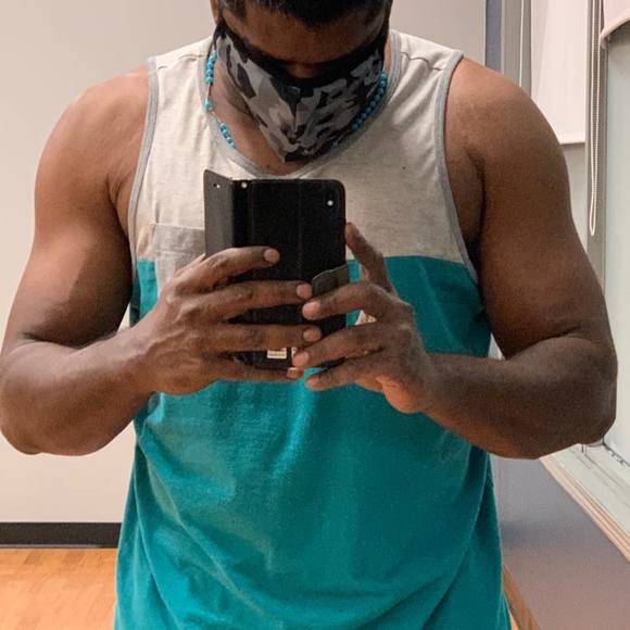 Profile Picture of Lee Paul (@icymale) on Poshmark