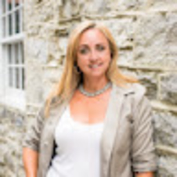 Profile Picture of Deborah Matthews (@calldebnow1) on Poshmark