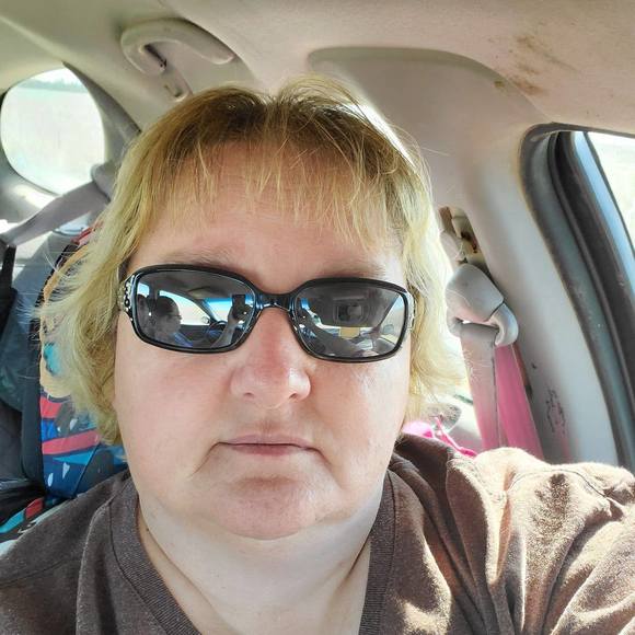 Profile Picture of Tammy Merryfield (@clownfreak88) on Poshmark