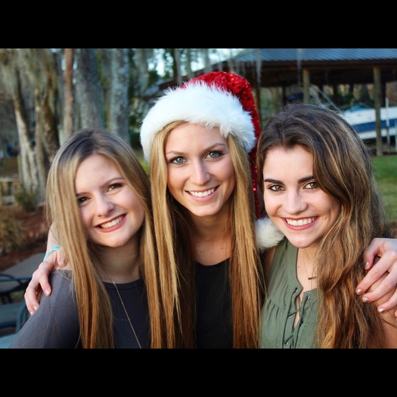 Profile Picture of Lexi Ellefson (@lexiellefson) on Poshmark