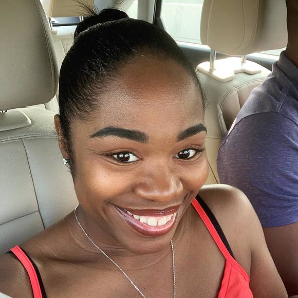 Profile Picture of Andrea Foster smith (@andreasmith1) on Poshmark