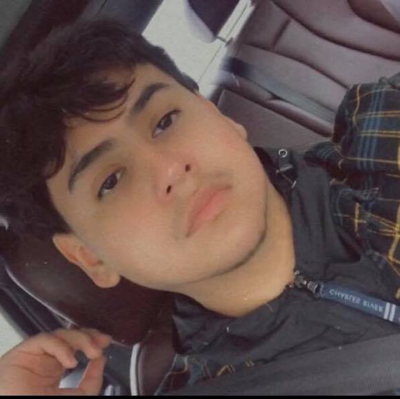 Profile Picture of Aaron Alanis (@aaronalanis) on Poshmark