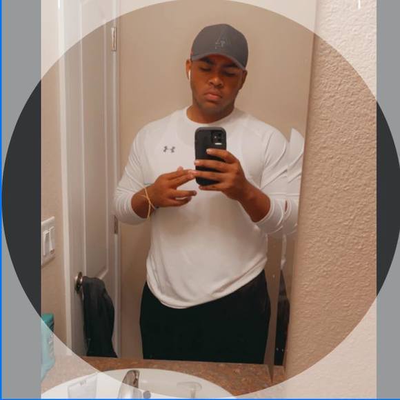 Profile Picture of Nathaniel Longoria (@natedogg221) on Poshmark