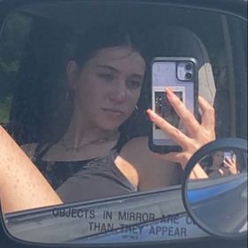 Profile Picture of lizzie long (@lizzielong24) on Pinterest