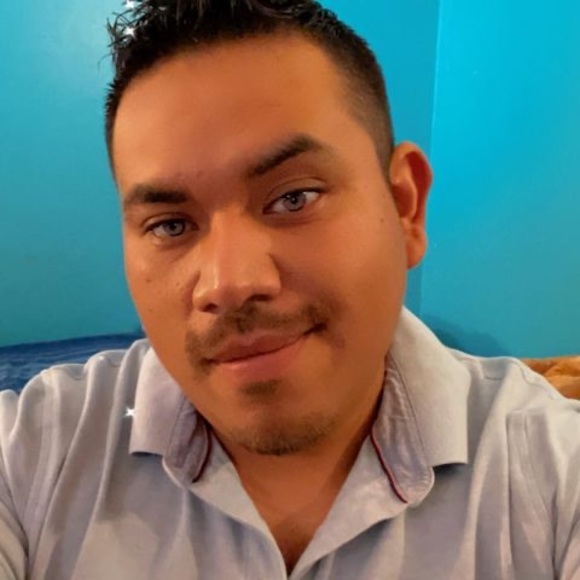 Profile Picture of Jaime Benitez (@jaimebenitez801) on Poshmark
