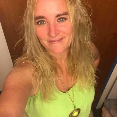 Profile Picture of Lori Aubrey (@LilCountryGal2) on Twitter