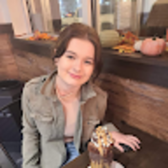 Profile Picture of Shaila Papadakos (@shailastarr) on Poshmark