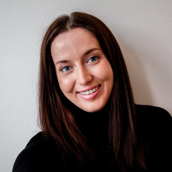 Profile Picture of Jacqueline Ahmed (@heyitsjacquie) on Poshmark