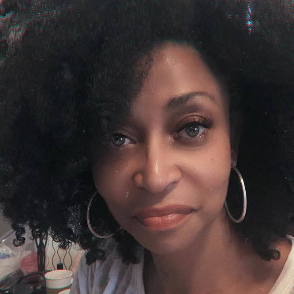 Profile Picture of Antonia Paul (@tpaul86) on Poshmark