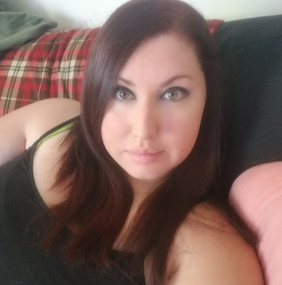 Profile Picture of Heike Meyer (@bellabella11512) on Poshmark