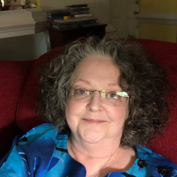 Profile Picture of Cathy Poole (@cpoolenp) on Poshmark