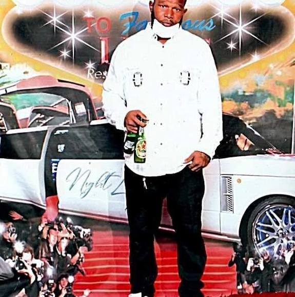 Profile Picture of Lilearl Sifford (@rtvgmm) on Poshmark