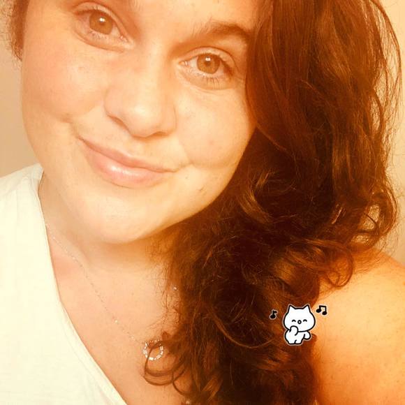 Profile Picture of Mary Moritz (@mmoritz08) on Poshmark