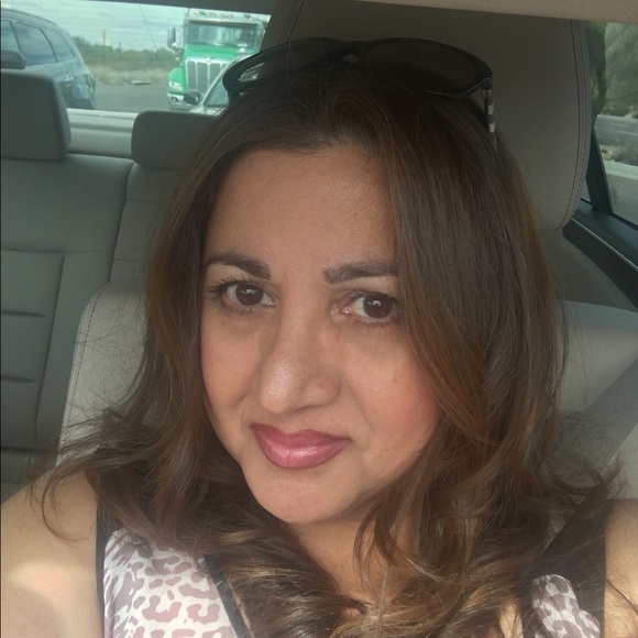 Profile Picture of Nasrin Ansari (@aidinjoon) on Poshmark
