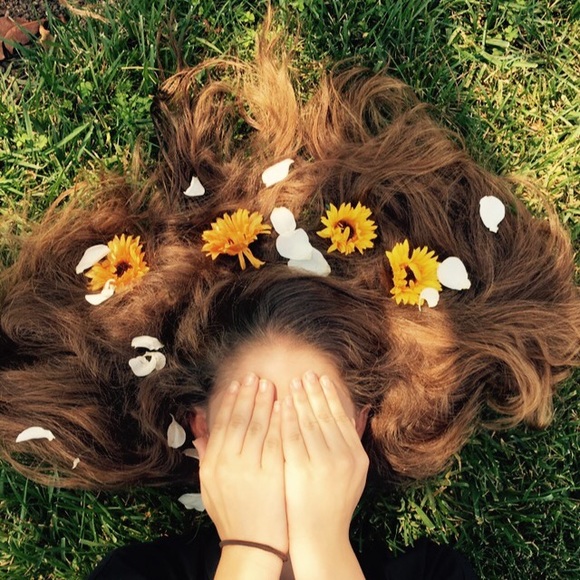 Profile Picture of Jojo Kempton (@anjoule_k) on Poshmark