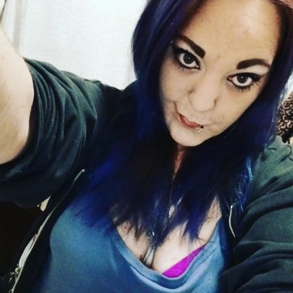 Profile Picture of Kayla Wiese (@kaylawiese669) on Poshmark