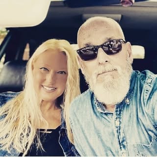 Profile Picture of Kimberly Hurst (@beachbunny1967) on Instagram