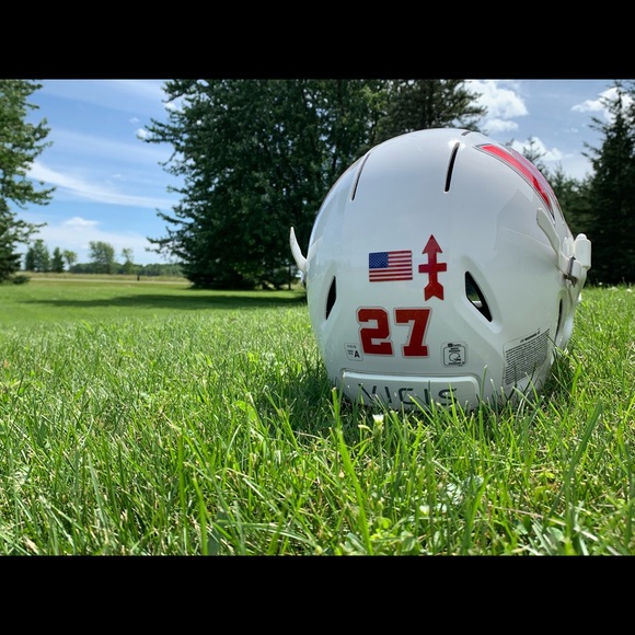 Profile Picture of Garrett Junemann (@gjuney27) on Poshmark