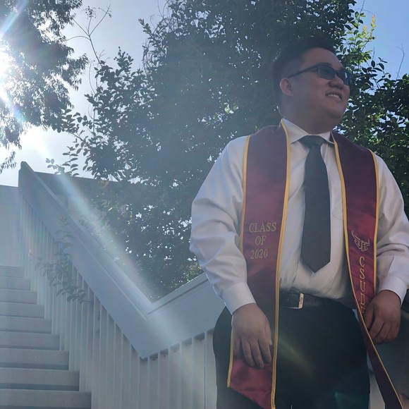 Profile Picture of Harrison Tran (@harrisontran33) on Poshmark