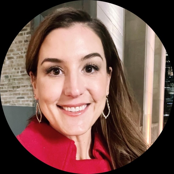 Profile Picture of Gillian Gunnink (@gfowens) on Poshmark