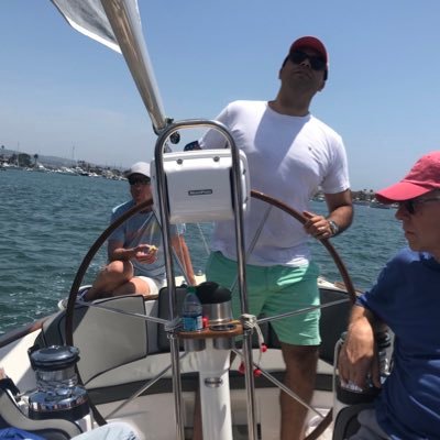 Profile Picture of Ben Hernandez (@Benny_V) on Twitter