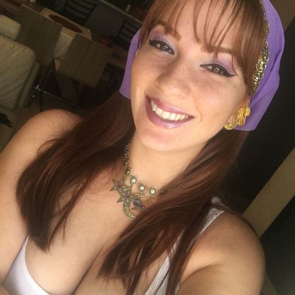 Profile Picture of Jane Cordova (@jmanganelly) on Poshmark