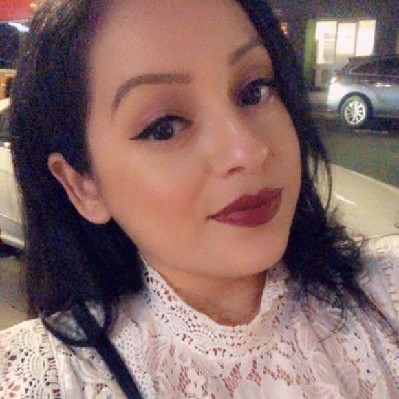 Profile Picture of Cristal Sanchez (@cris88) on Poshmark