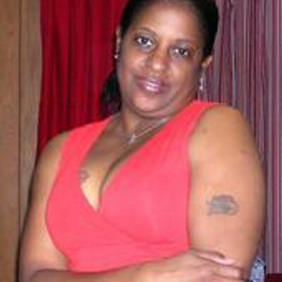 Profile Picture of Lisa Lee Plater (@LLBabe0405) on Twitter