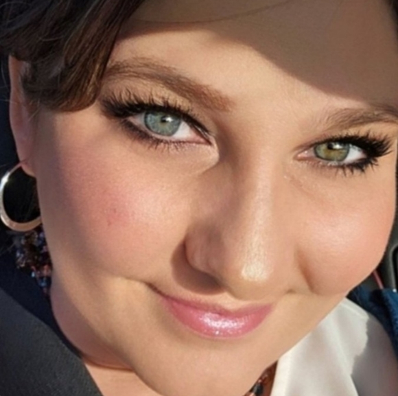 Profile Picture of Tami Rippetoe (@tamisue13us) on Poshmark