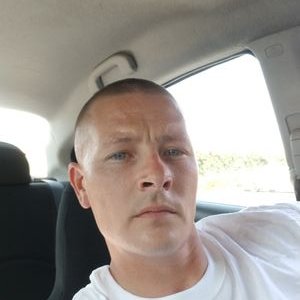 Profile Picture of Charles Burris (@Chuckb33) on Twitter