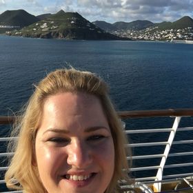 Profile Picture of Amber Rodgers (@lovie28) on Pinterest