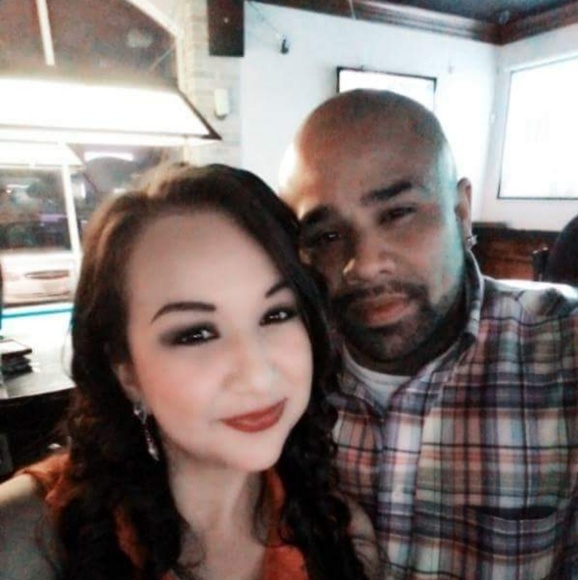 Profile Picture of Ernest Longoria (@ernestlongoria) on Poshmark