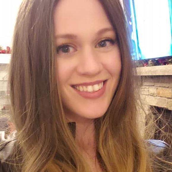 Profile Picture of Michelle Mackey (@michellem167) on Poshmark