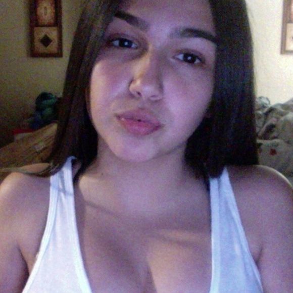 Profile Picture of Gaby Valido (@naomi234165) on Poshmark