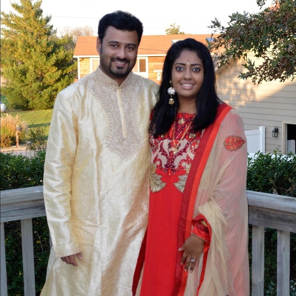 Profile Picture of Maya Kumar (@missdevidesi) on Poshmark