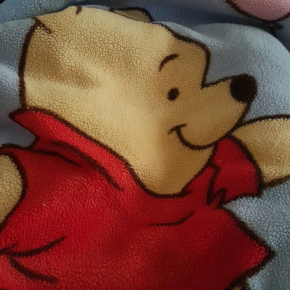 Profile Picture of Abril Bunbury (@abril2411) on Poshmark